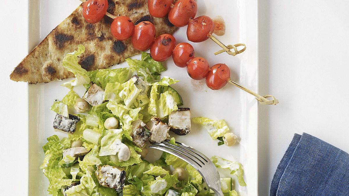 Chopped tandoori chicken salad