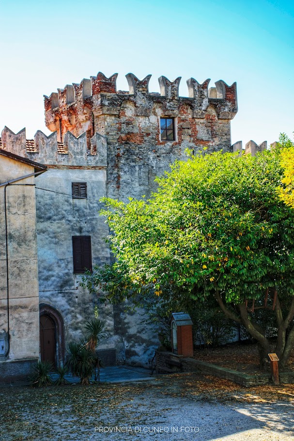 Fotografie del Castello dei Caldera - Monesiglio
