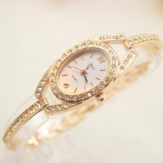 지니마켓 타원형 다이아몬드 큐빅 여성 시계 팔찌 WD 여성팔찌형시계 